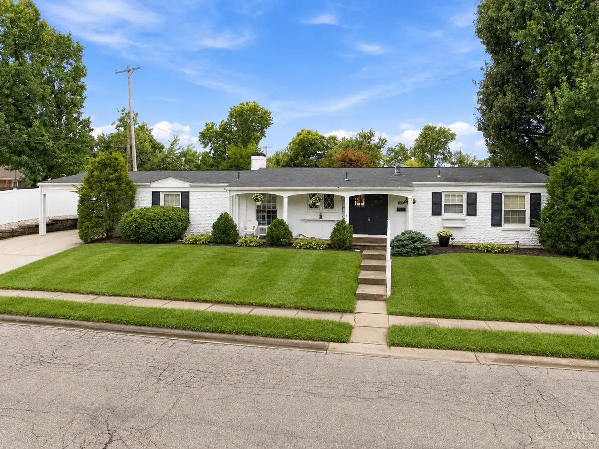 1221 James Road, Hamilton, OH 45013 - #1