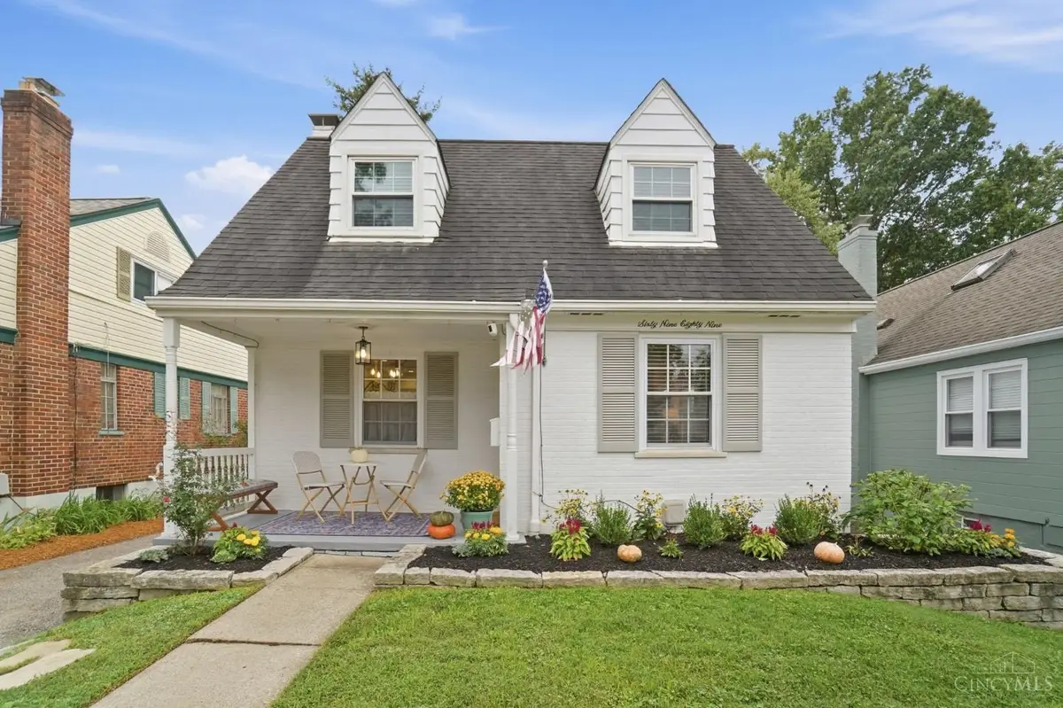 6989 Cambridge Avenue, Mariemont, OH 45227 - #1