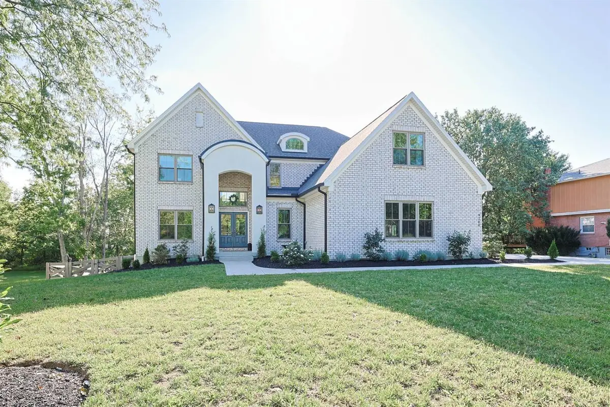 9200 Village Green Drive, Montgomery, OH 45242 - #1