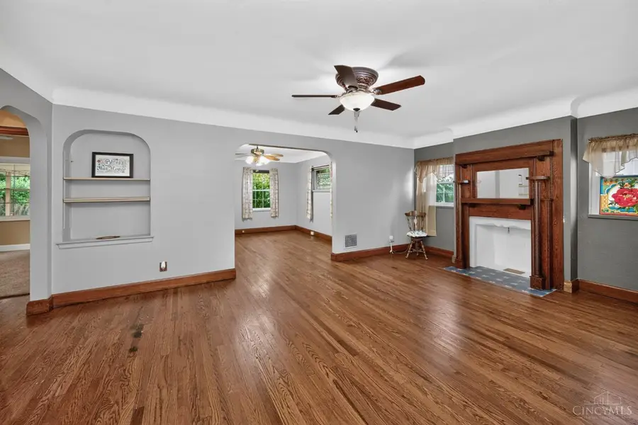 504 N Lawn Avenue, Hamilton, OH 45013 - #3