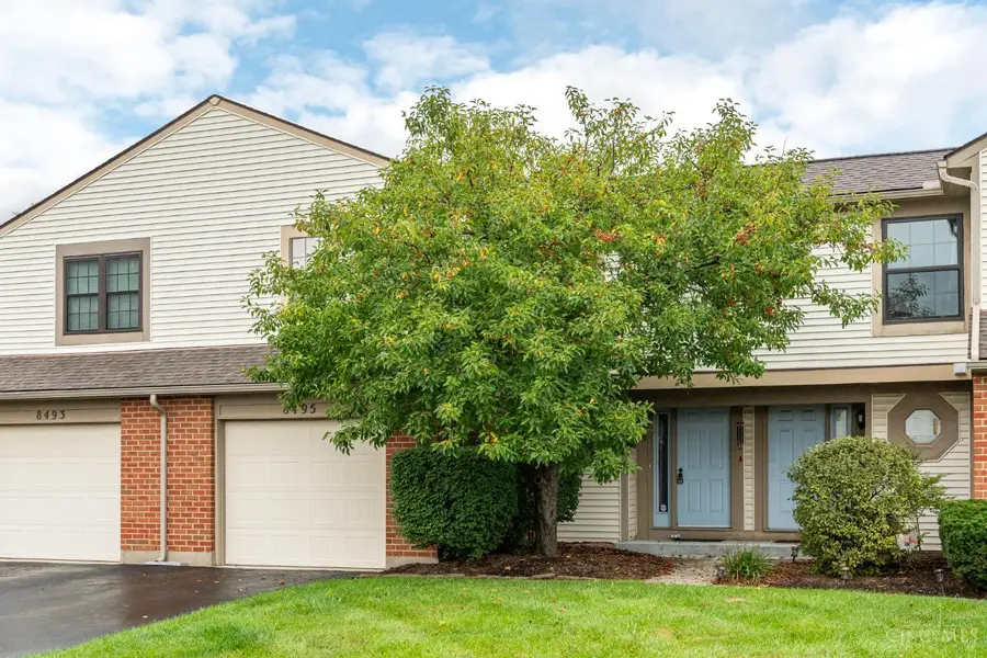 8495 Woodgrove Drive, Washington, OH 45458 - #2
