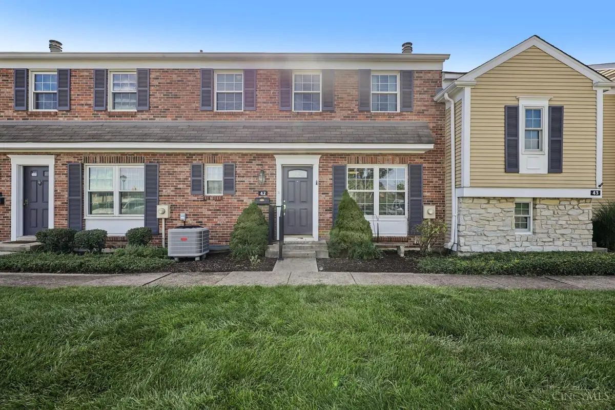 42 Applewood Drive, Fairfield, OH 45014 - #1