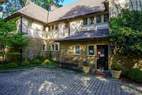 14 Garden Place, Cincinnati, OH 45208