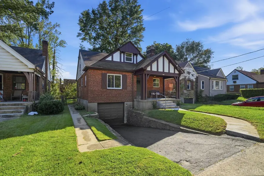 1127 W North Bend Dr, Cincinnati, OH 45224 - #3