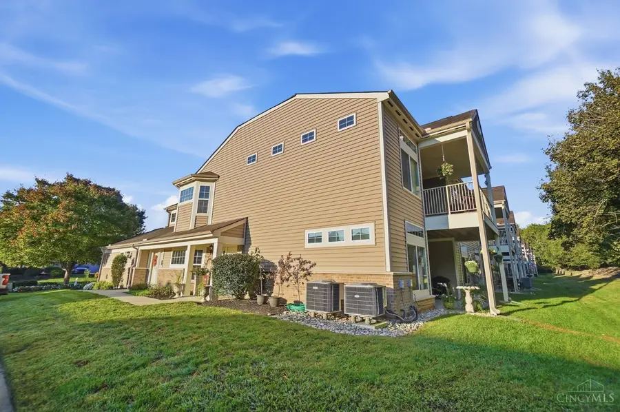 588 Heritage Square, Harrison, OH 45030 - #3
