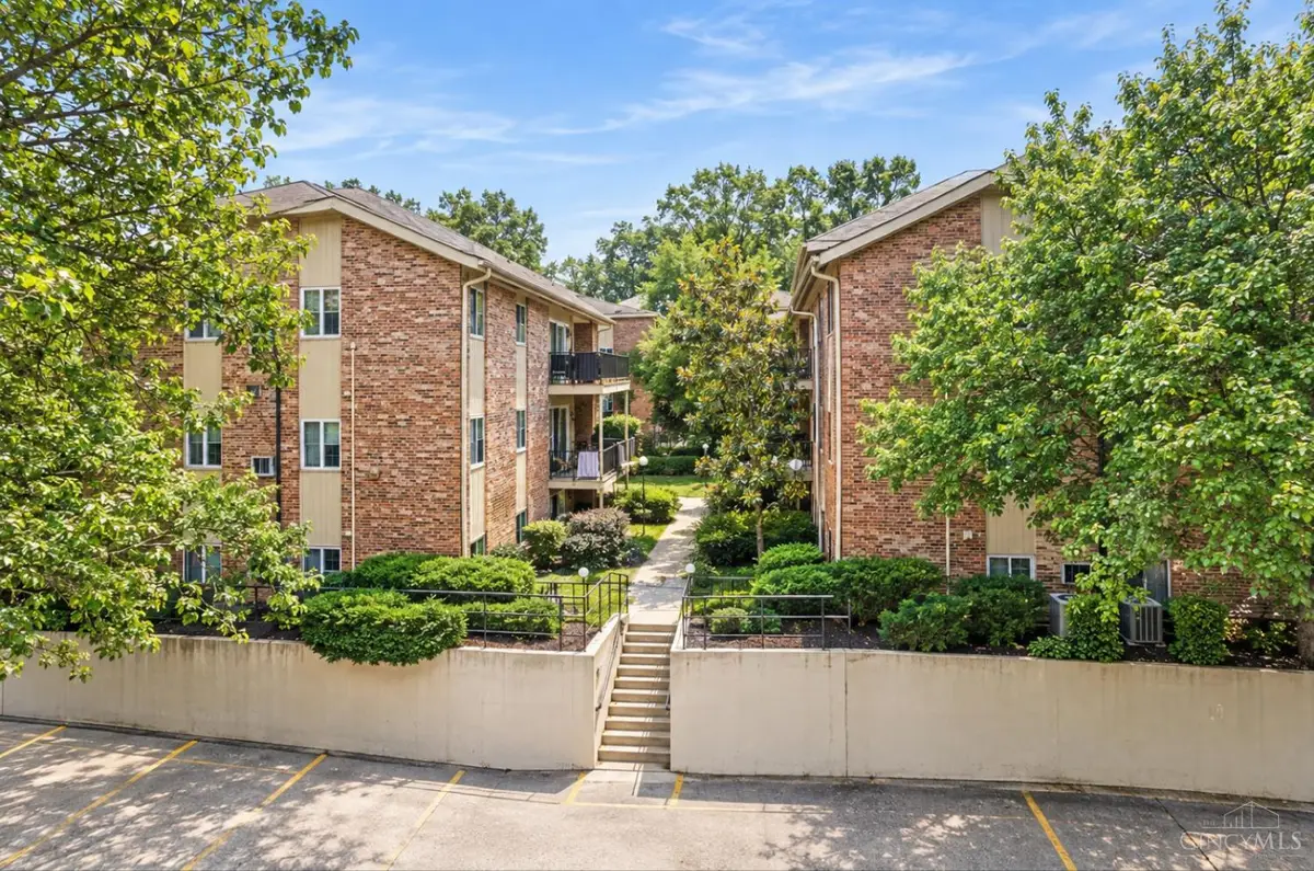 3069 Alpine Terrace #11, Cincinnati, OH 45208 - #1