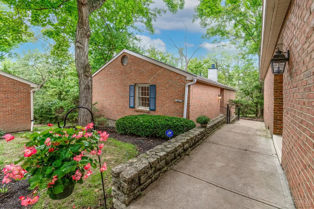1001 Shakertown Court, Montgomery, OH 45242 - #1