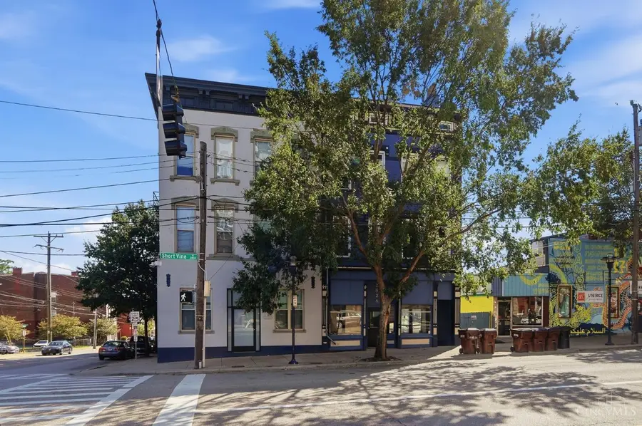 5 E University Avenue, Cincinnati, OH 45219 - #3