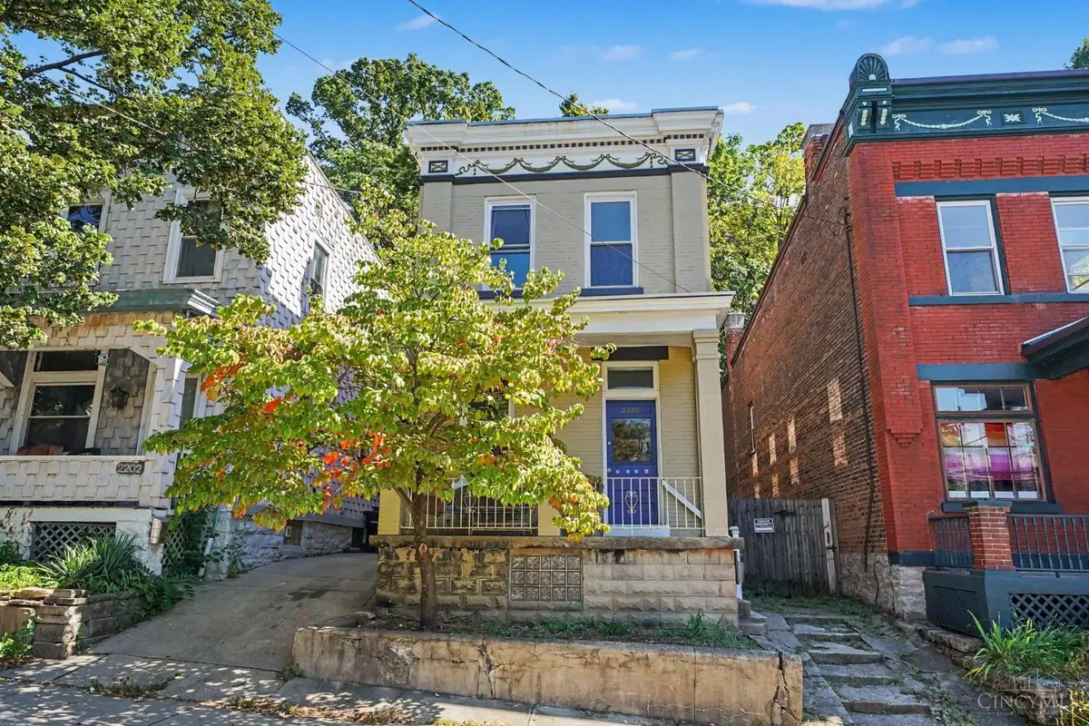 2200 W Clifton Avenue, Cincinnati, OH 45219 - #1