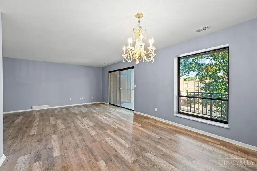 3533 Amberacres Drive #305, Cincinnati, OH 45237 - #3