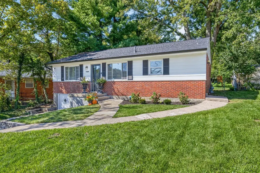 7209 Longfield Drive, Madeira, OH 45243 - #2