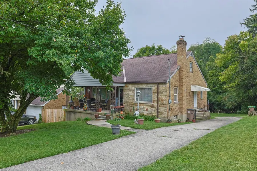 2865 Lafeuille Avenue, Cincinnati, OH 45211 - #2