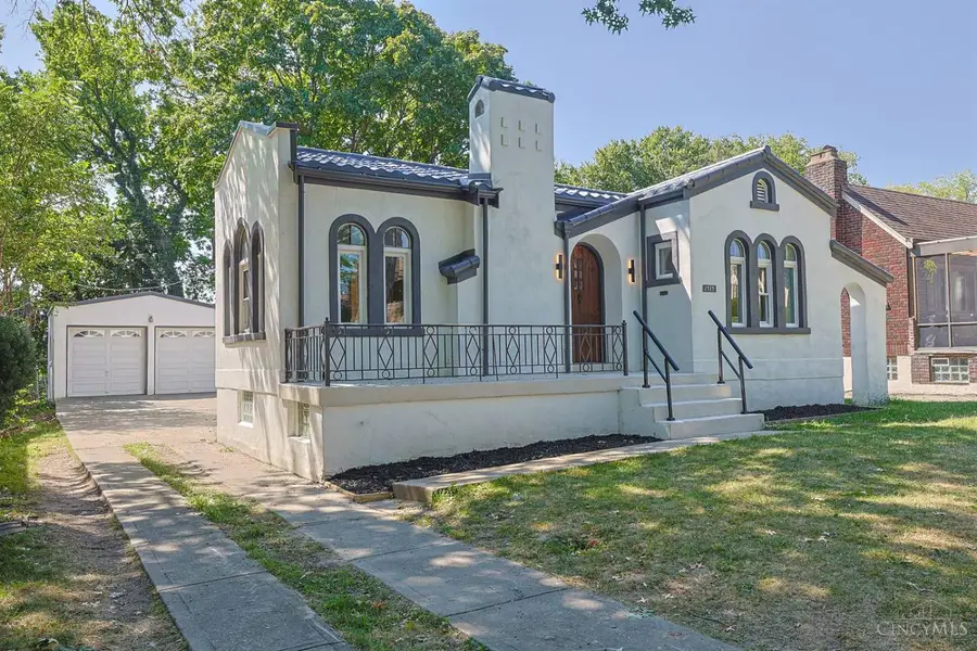 1515 Kenova Avenue, Cincinnati, OH 45237 - #2