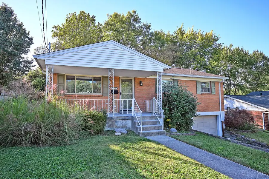 2359 Fairgreen Drive, Covedale, OH 45238 - #2