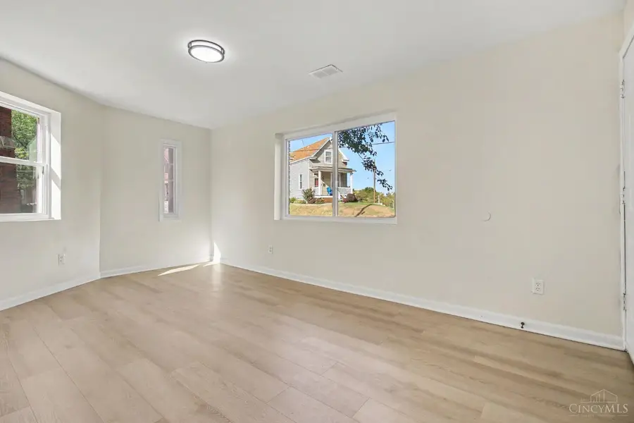 2558 Orland, Cincinnati, OH 45211 - #3