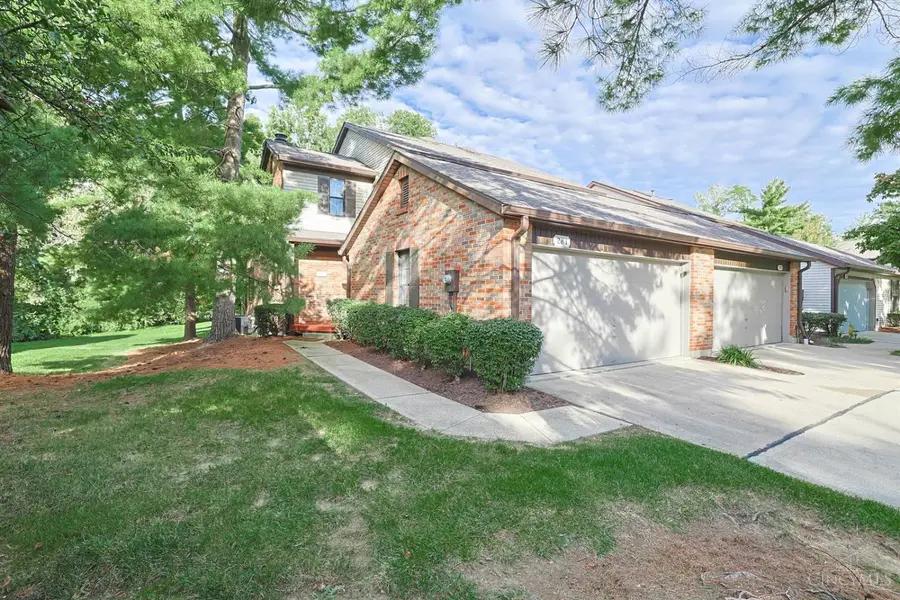 281 Carriage Circle Drive, Springdale, OH 45246 - #3