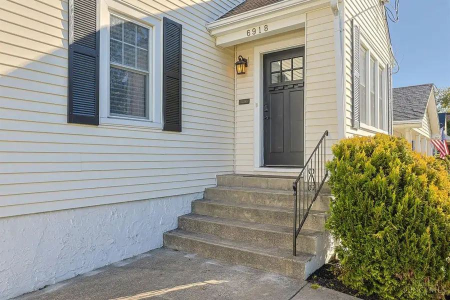 6918 Murray Avenue, Columbia, OH 45227 - #3