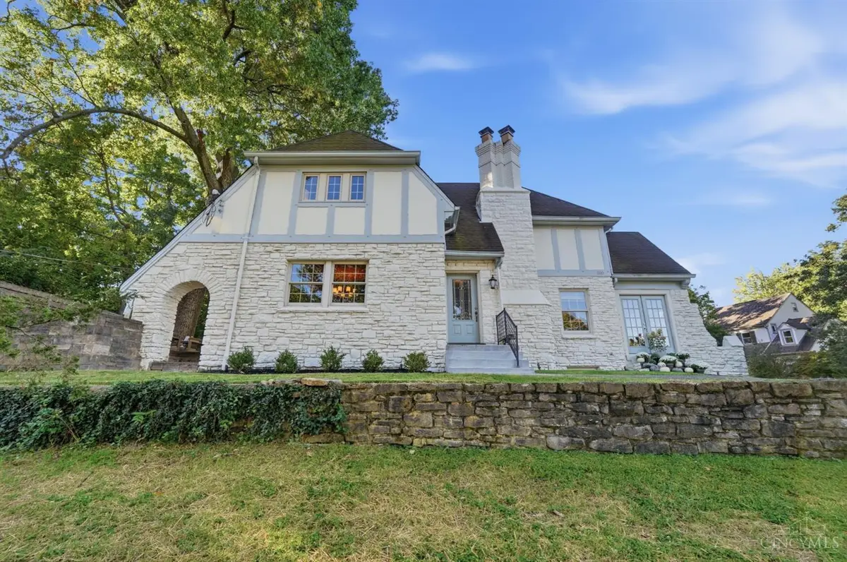 3243 Linwood Avenue, Cincinnati, OH 45226 - #1