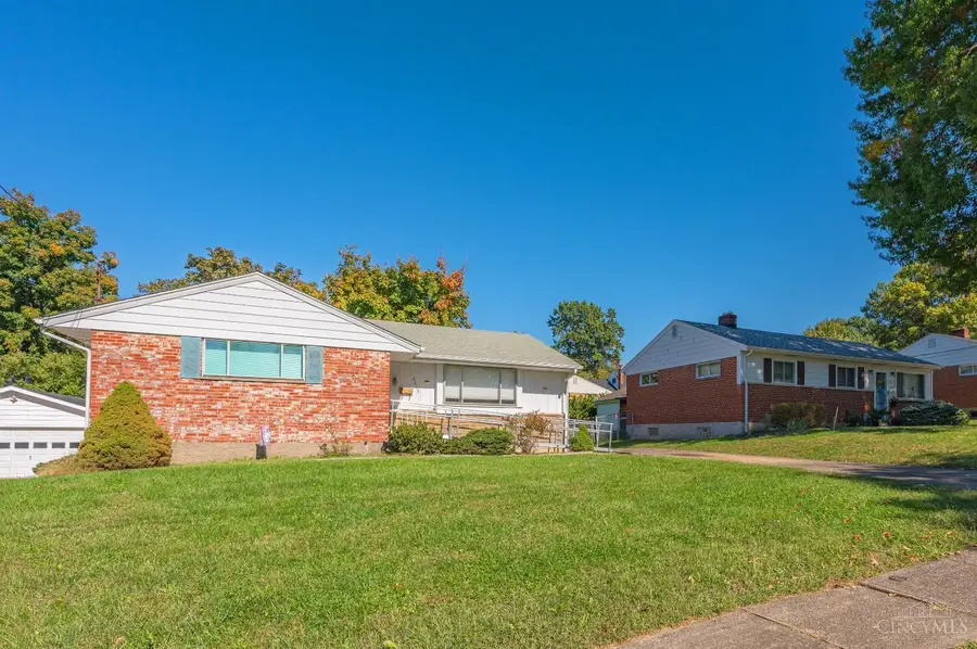 2613 Honeyhill Court, Reading, OH 45215 - #3