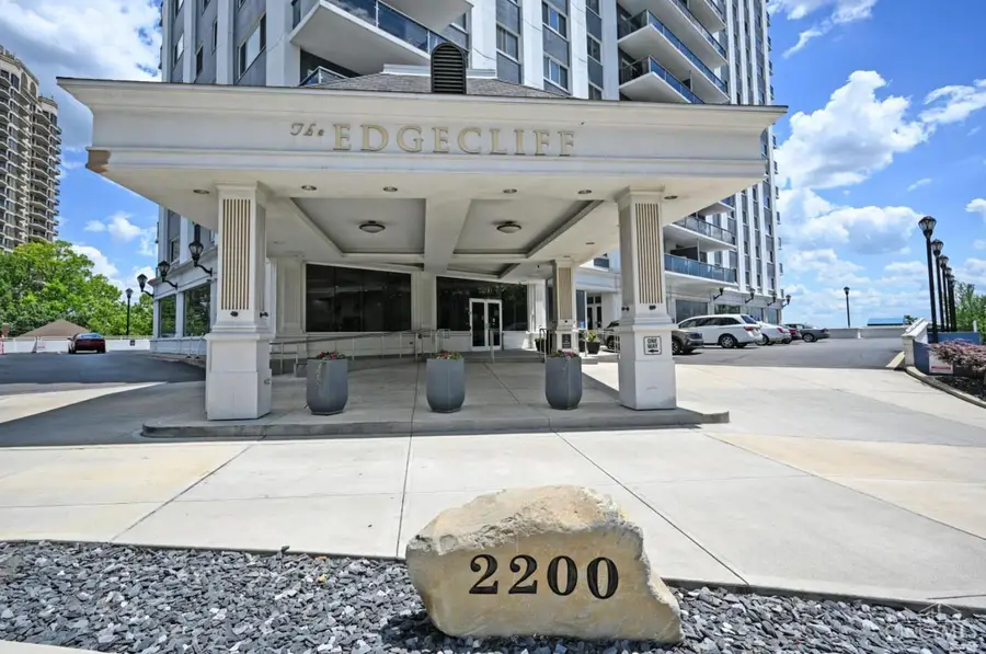 2200 Victory Parkway #806, Cincinnati, OH 45206 - #2