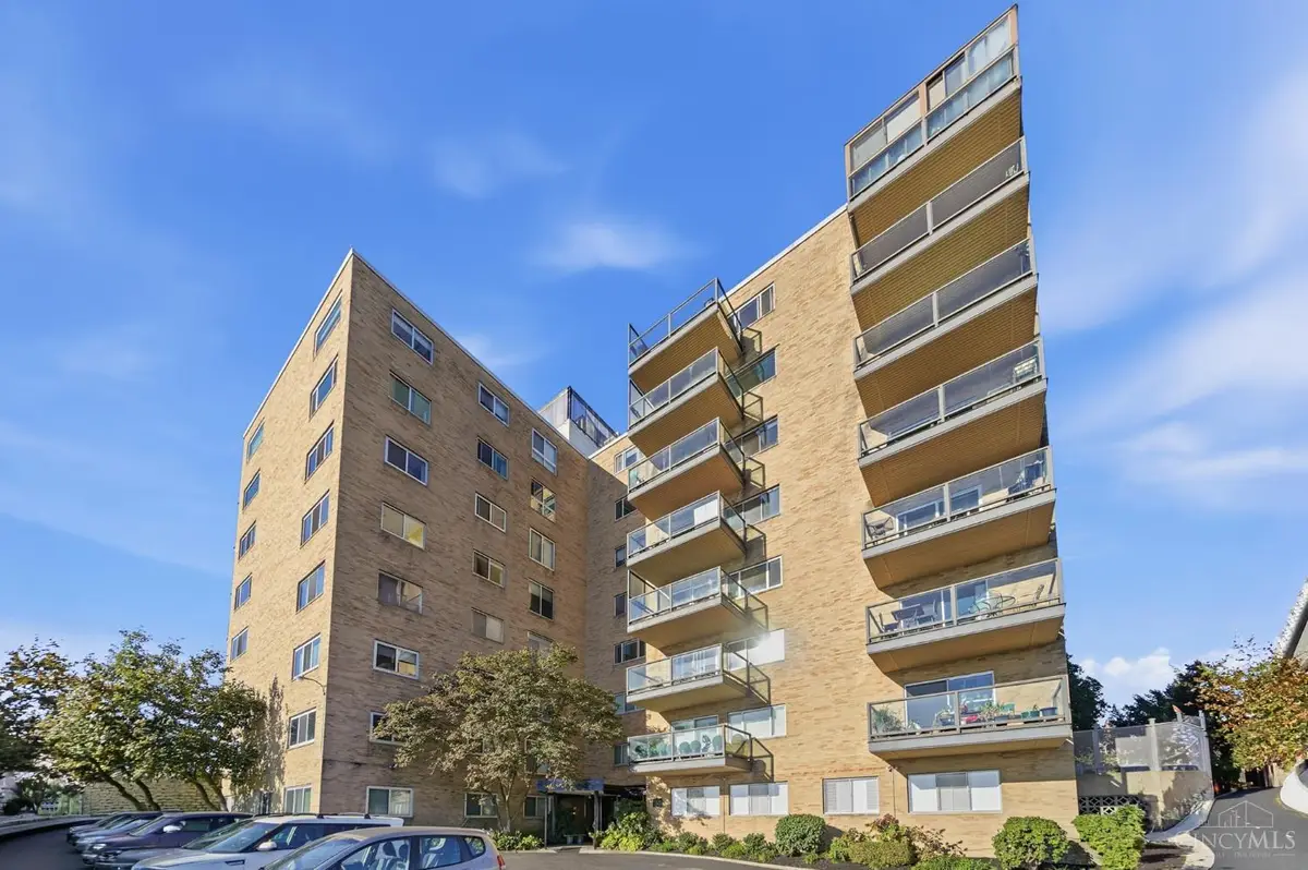 1617 E Mcmillan Street #402, Cincinnati, OH 45206 - #1