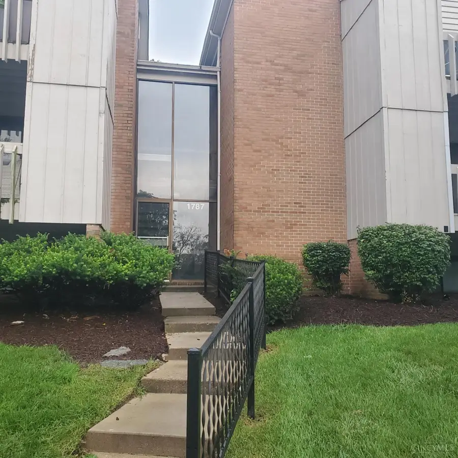 1787 Cherokee Drive #D, West Carrollton, OH 45449 - #2