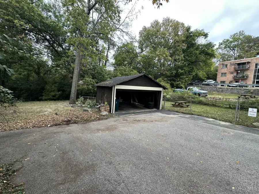 4136 W Eighth Street, Cincinnati, OH 45205 - #3