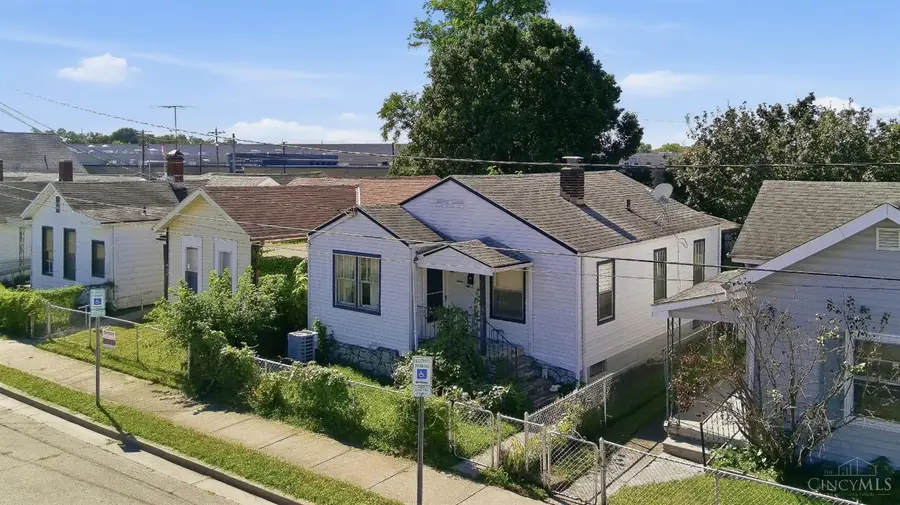 923 S Ninth Street, Hamilton, OH 45011 - #2