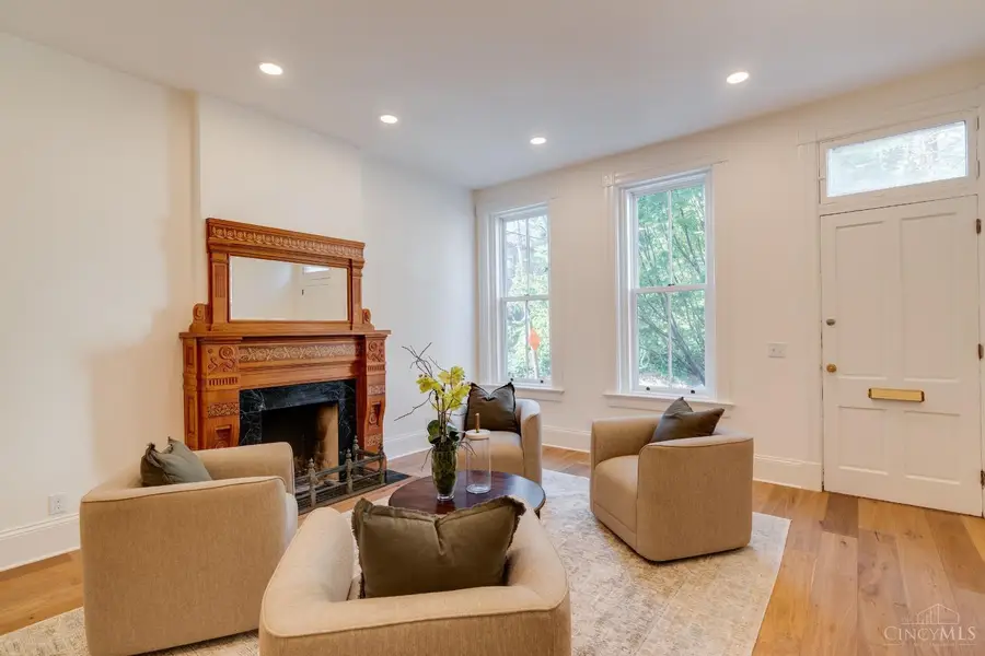521 Milton Street, Cincinnati, OH 45202 - #3