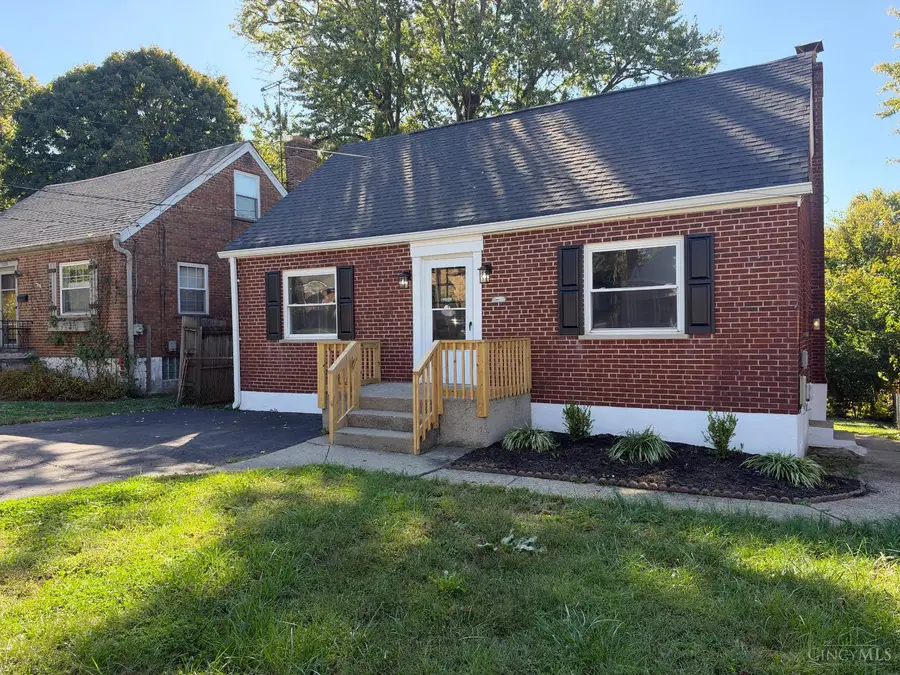 5223 Parkview Avenue, Covedale, OH 45238 - #2