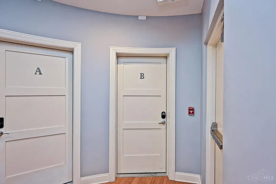 1326 Vine Street #B, Cincinnati, OH 45202 - #2