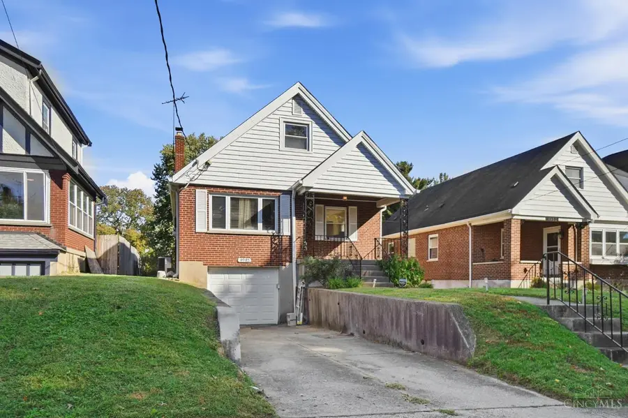 4942 Oaklawn Drive, Cincinnati, OH 45227 - #2
