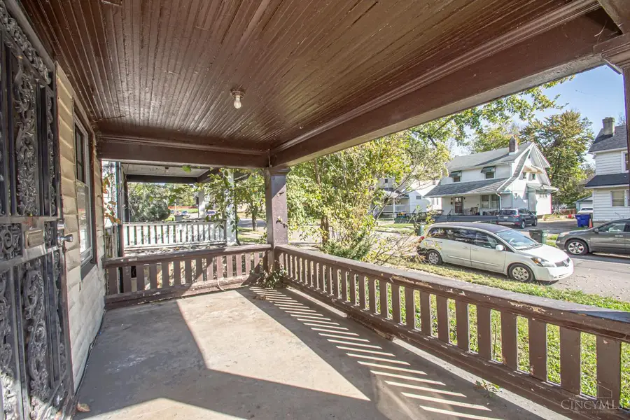 843 St Agnes Avenue, Dayton, OH 45402 - #2