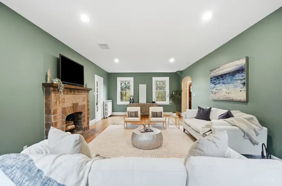 6105 Robison Road, Cincinnati, OH 45213 - #2