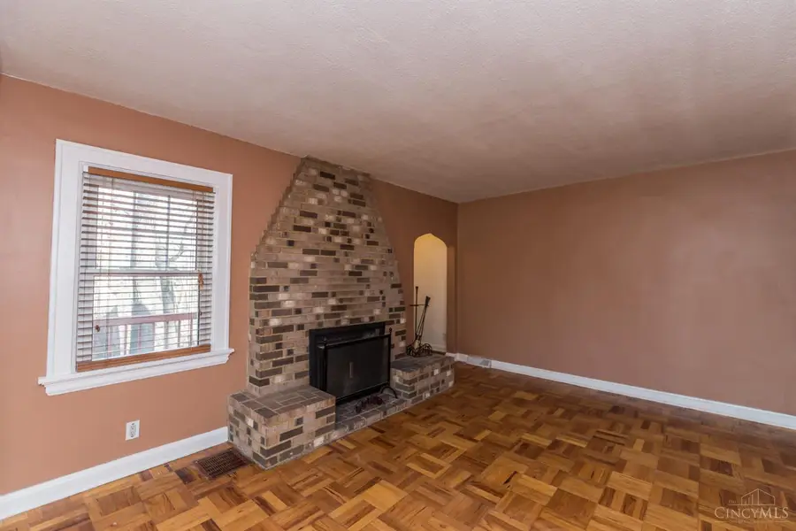 503 Mcalpin Avenue, Cincinnati, OH 45220 - #2