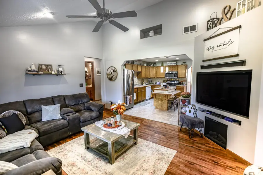 5125 Augspurger Road, Woodsdale, OH 45011 - #2