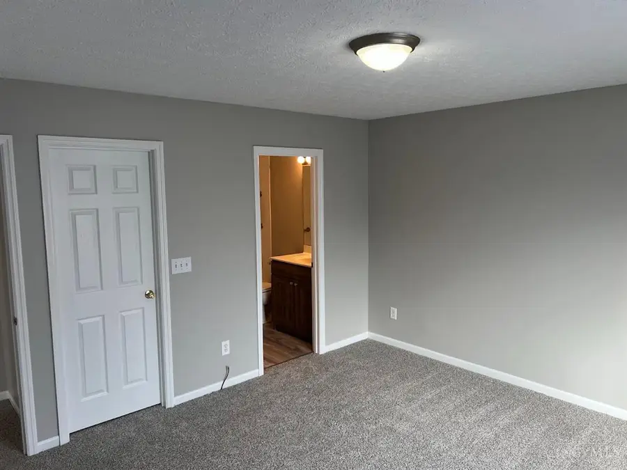 933 Autumn Court, Trenton, OH 45067 - #3