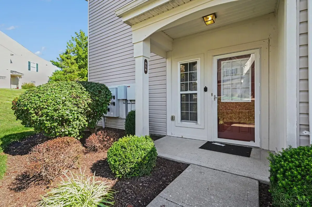 956 Crossing Pointe, Pleasant Hills, OH 45231 - #1