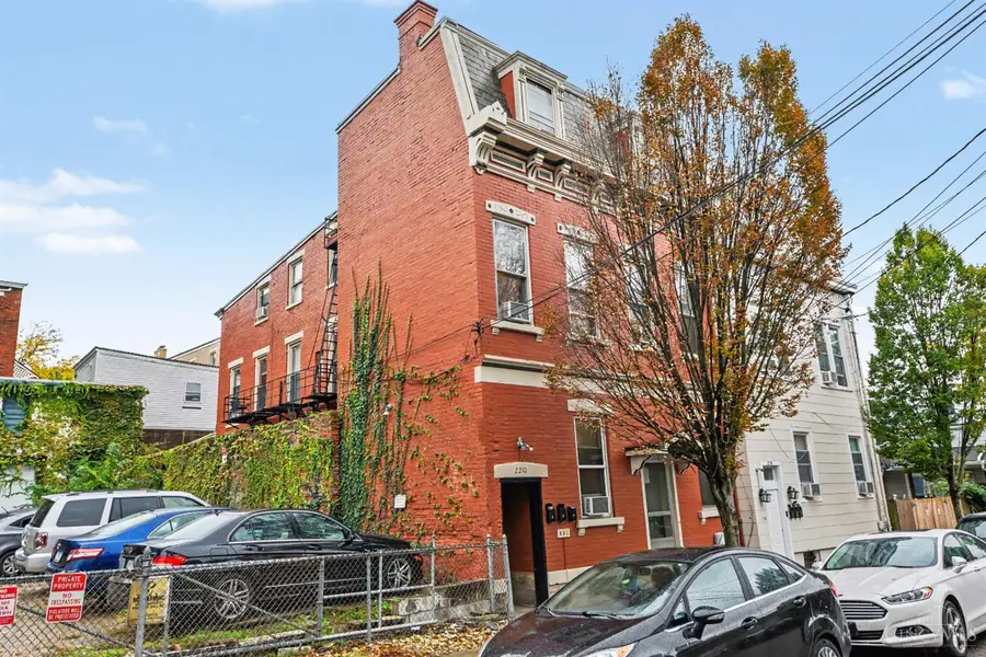 2210 Victor Street, Cincinnati, OH 45219 - #3