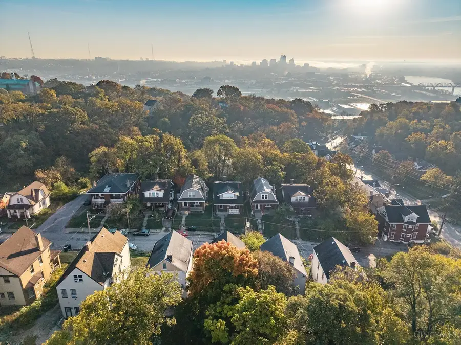 1017 Underwood Place, Cincinnati, OH 45204 - #3
