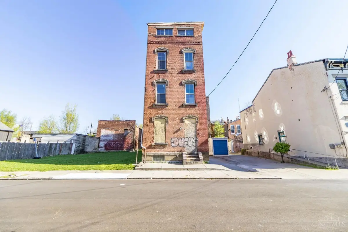 818 Livingston Street, Cincinnati, OH 45214 - #1