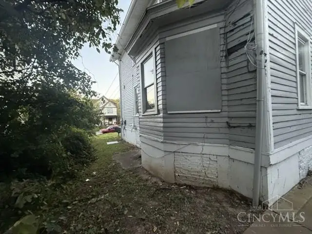 876 Hutchins Avenue, Cincinnati, OH 45229 - #2