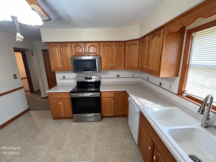 236 W Taylor School Road, Wayne, OH 45013 - #3