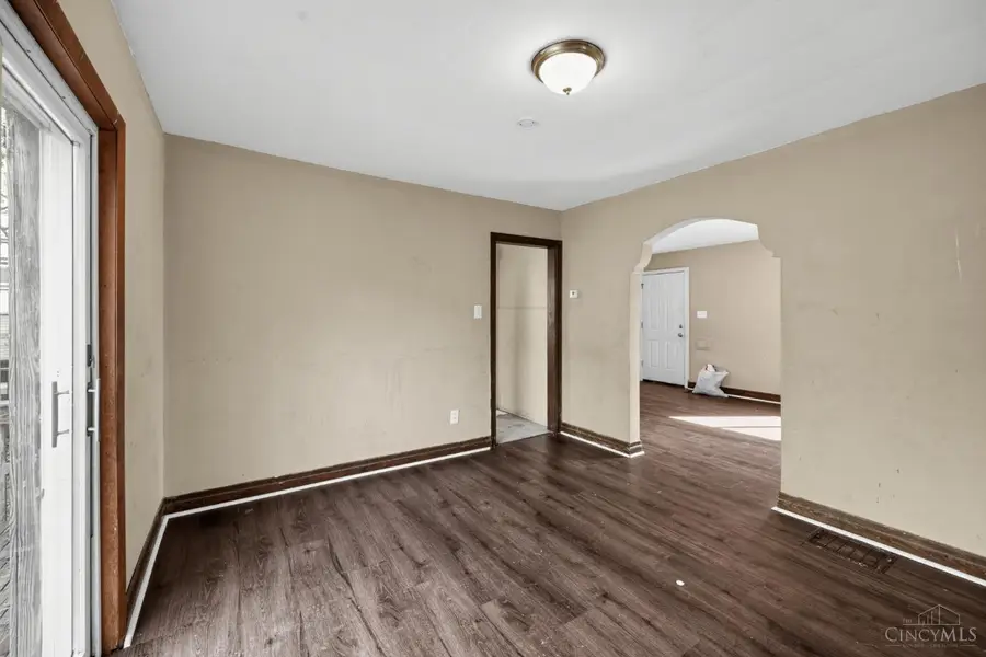 3444 Locust Lane, Cincinnati, OH 45238 - #3