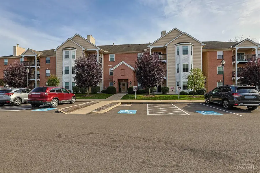 4350 Regency Ridge Court #205, Cincinnati, OH 45248 - #3