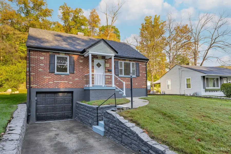218 Ridgeway Road, Cincinnati, OH 45216 - #2