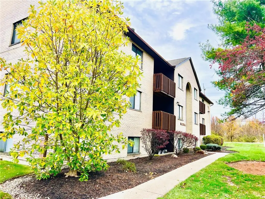 9586 Woodland Hills Drive, West Chester, OH 45011 - Image #1