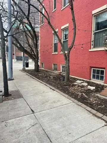 39 E First, Dayton, OH 45402