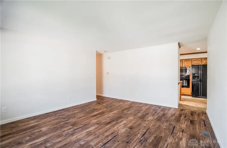 758 Cransberry Drive, Dayton, OH 45449 - Image #2