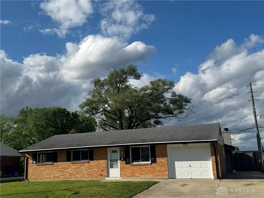 7424 Chatlake Drive, Dayton, OH 45424 - Image #2